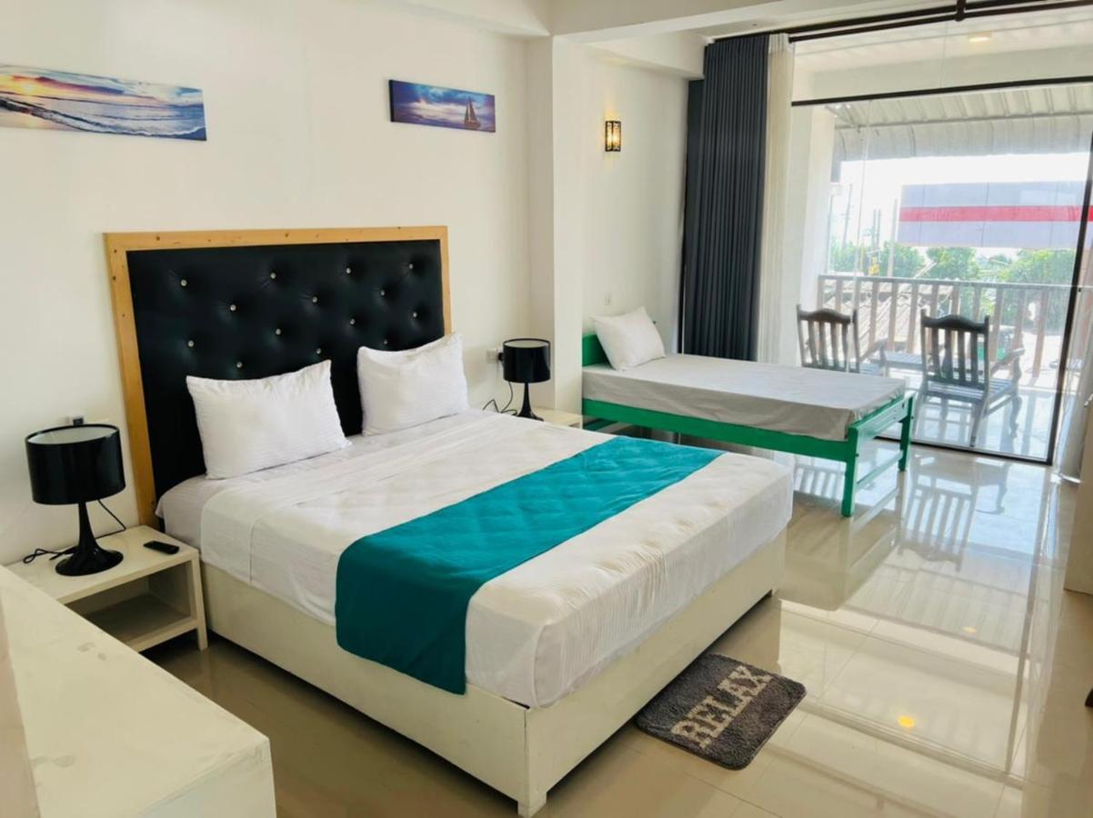 One World Mirissa Hotel Bagian luar foto