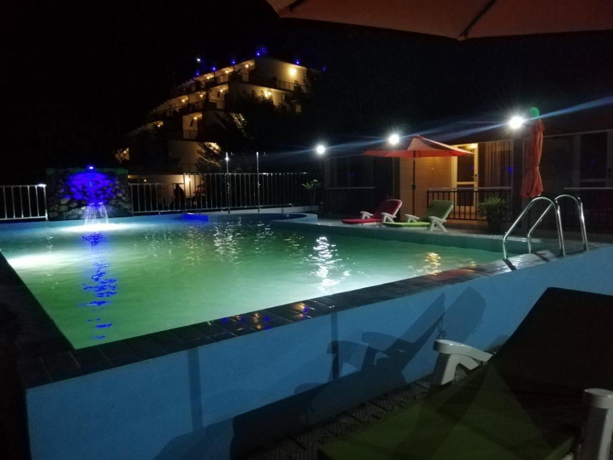 One World Mirissa Hotel Bagian luar foto